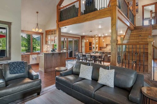 Idaho Club Fairway Custom Home with Hot Tub