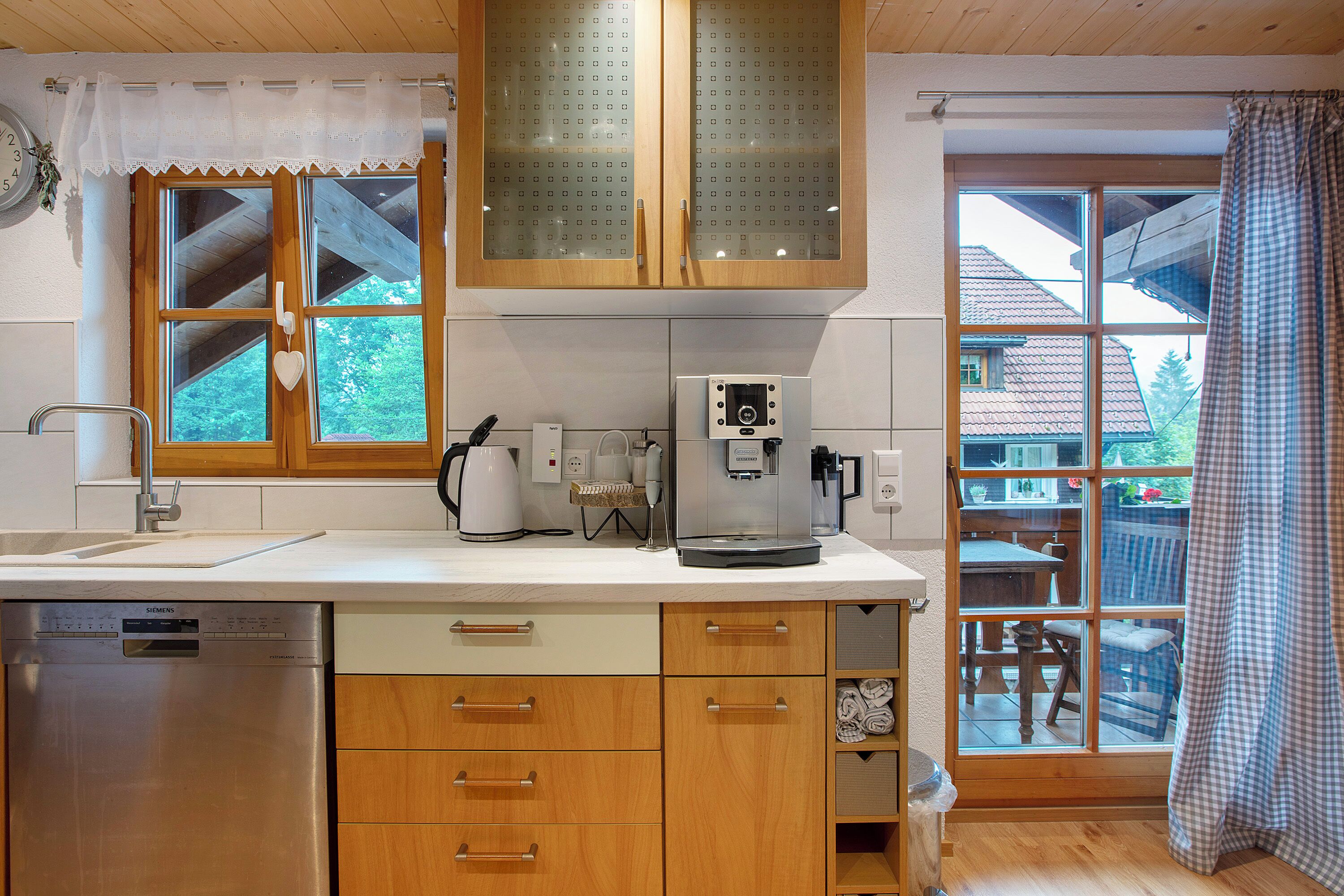 Réfrigérateur, four, plaque de cuisson, lave-vaisselle