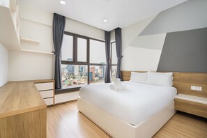 ลักซ์ชัวรี่อพาร์ทเมนท์, 3 ห้องนอน | เครื่องนอนระดับพรีเมียม, เตียงเมมโมรีโฟม, ห้องพักตกแต่งอย่างมีเอกลักษณ์