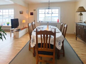 House | Dining