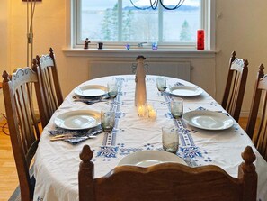 House | Dining - 9 Person Holiday Home in Sovik (Ålesund)