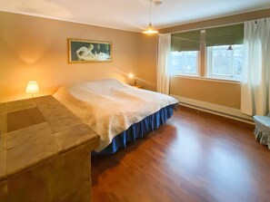 House | 5 bedrooms, individually furnished
