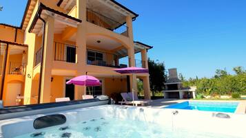 Villa | Pool | Innenpool, Außenpool