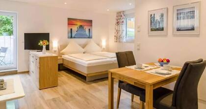 Amber Modern Retreat