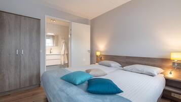 House | 4 bedrooms, individually furnished, bed sheets