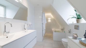 House | Bathroom | Shower