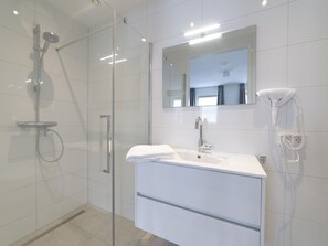 House | Bathroom | Shower - Villa in Zeeland Near Clean Beaches (Colijnsplaat)