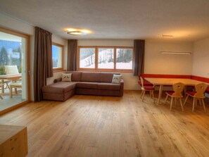 Dining - Neunerspitze Comfortable Holiday Residence (San Lorenzo di Sebato)