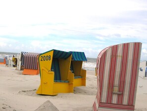 3 bedrooms, individually furnished, iron/ironing board - Mallard Modern Retreat (Dornum)