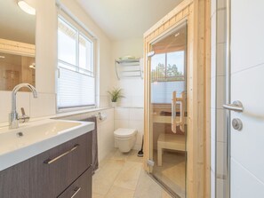 House | Bathroom - Meeresbraut Comfortable Holiday Residence (Glowe)