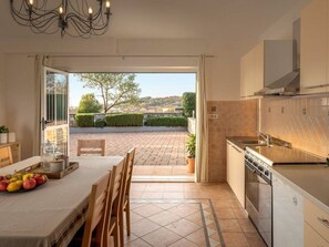 Villa | Eget kök | Barnstol