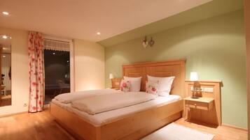 3 bedrooms, individually furnished, bed sheets