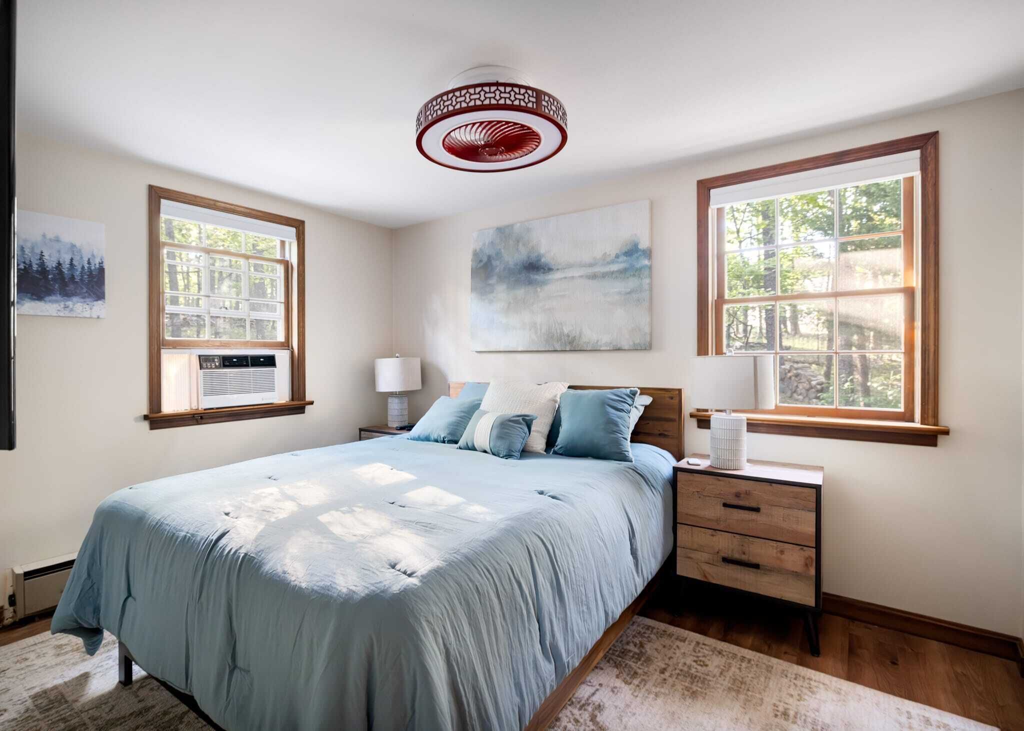 2 bedrooms, iron/ironing board, WiFi, bed sheets