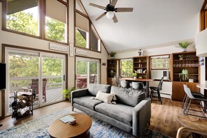 TV, stereo, offices - Dog-Friendly Chalet w/Hot Tub, Fire Pit & Deck (Berkeley Springs)