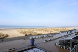 Beach - Apartment in Nieuwpoort by the Beach (Nieuwpoort)