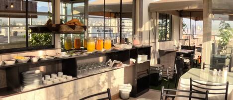Free daily buffet breakfast