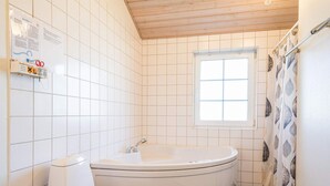 House | Bathroom - 8 Person Holiday Home in Norre Nebel (Norre Nebel)