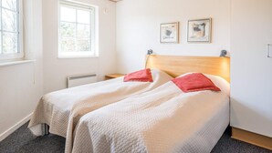 House | 4 bedrooms - 8 Person Holiday Home in Norre Nebel (Norre Nebel)