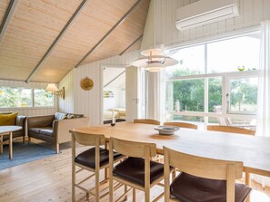 Dining - 6 Person Holiday Home in Henne (Henne)