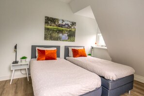3 habitaciones y muebles diferentes 