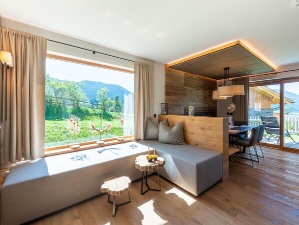 Chalet | Living area