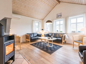 Dining - 6 Person Holiday Home in Henne (Henne)