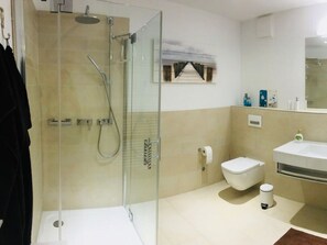 Bathroom - Holiday Apartment Heimathafen (Wismar)