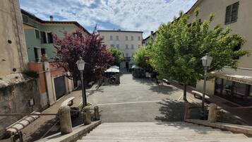 Enceinte de lâhĂ©bergement