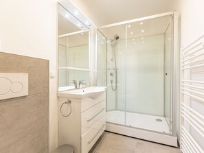 Apartment | Badezimmer | Handtücher