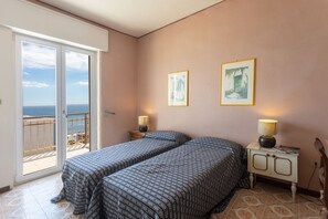 2 habitaciones y ropa de cama