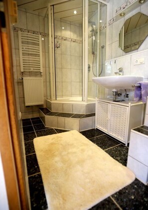 House | Bathroom - Ziegler 2 Modern Retreat (Berchtesgaden)