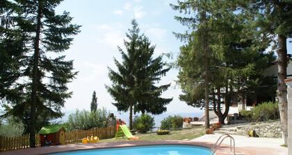 Charming Cottage With Panoramic Pool