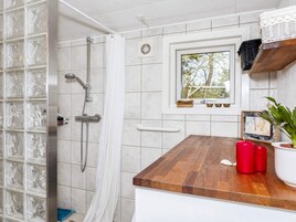 House | Bathroom