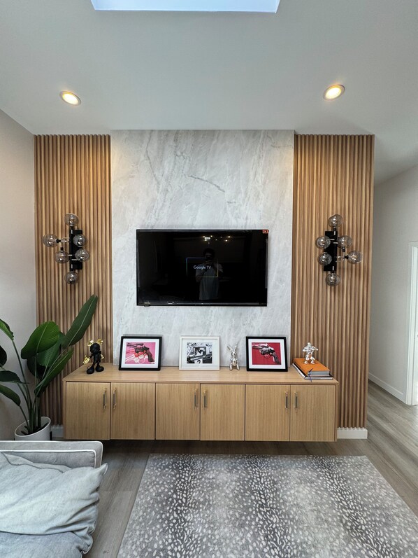 Interior - FULLY FURNISHED Luxury 3 Bedroom 2.5 Bathroom Apartment Private BRAND NEW (Los Angeles)