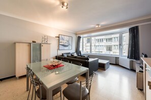 Apartment | Living room - Apartment Near the Sea With Modern Comfort (Koksijde)