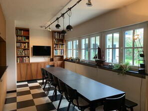 House | Private kitchen | Fridge, microwave, electric kettle, toaster