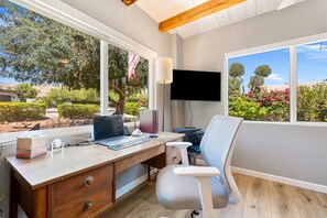 Interior - Magnesia Falls Hideaway Pool, Spa, Private (Rancho Mirage)