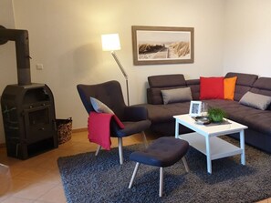 Living area - Siems Modern Retreat (Grube)