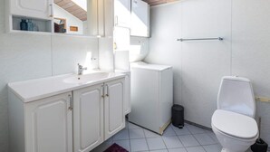 Bathroom - 6 Person Holiday Home in Fano (Fano)