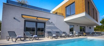 Luxury Villa Sicenta Comfortable Holiday Residence