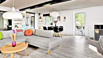House | Dining