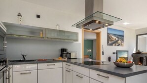 Unclassified image, 2 of 21, button - Holiday Apartment Lore (Breege)