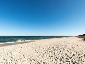 Beach - Holiday Apartment Lore (Breege)