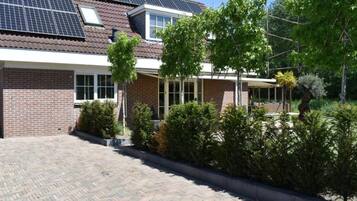 Villa | Exterior
