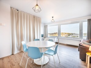 Apartment | Dining