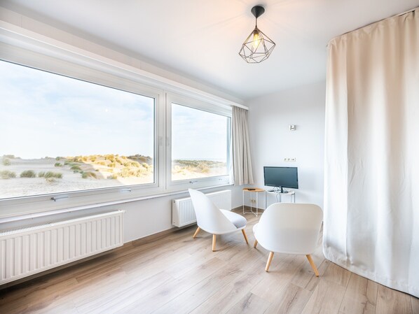 Apartment | Living room - Studio in Oostduinkerke With Sea View (Koksijde)