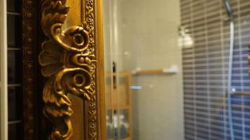 Apartment | Bathroom | Towels