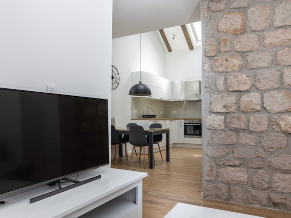 Apartment | Interior - Apartment Thon - One Bedroom Apartment With Terrace and Garden View (Dubrovnik)