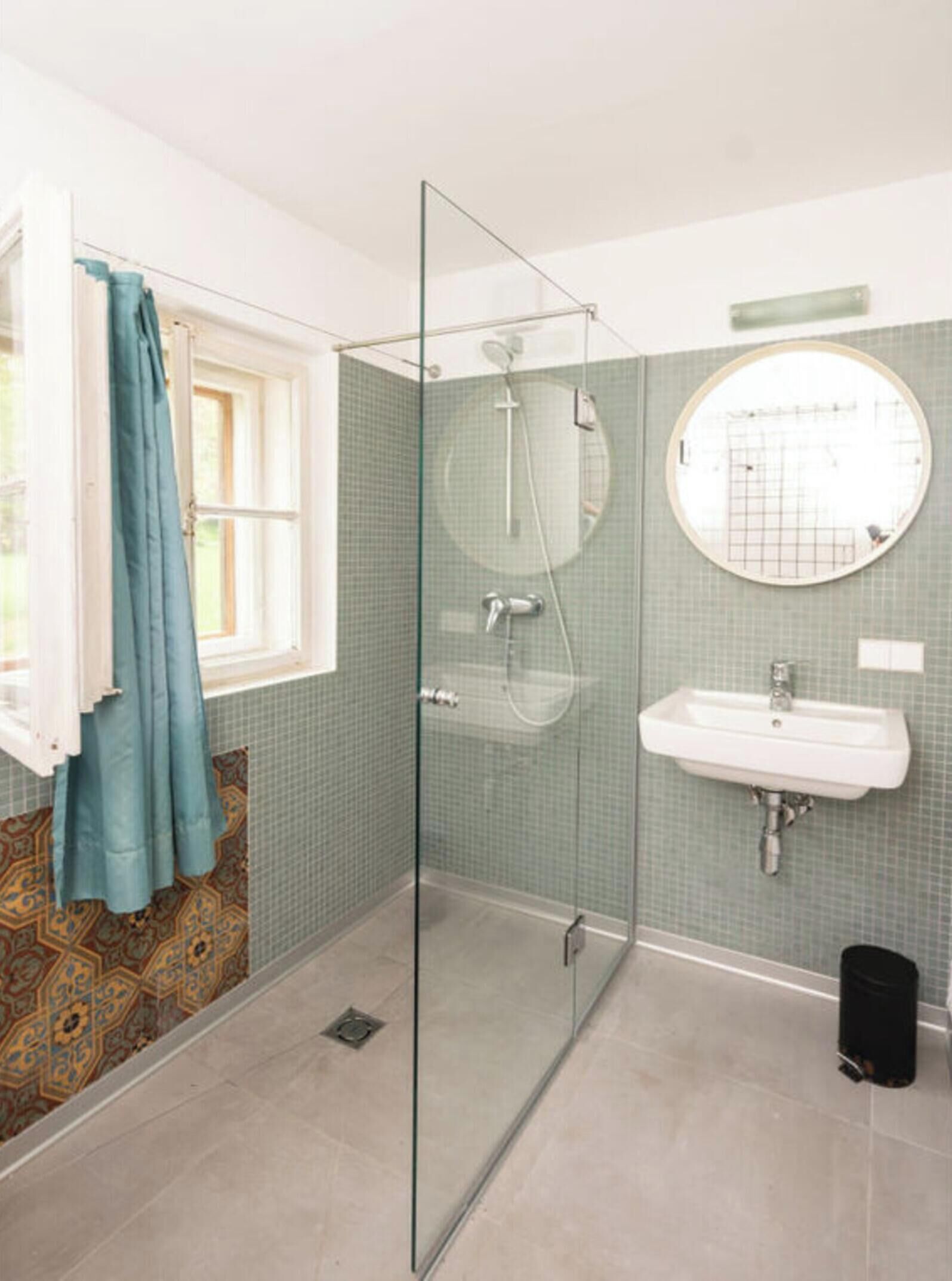 House | Bathroom
