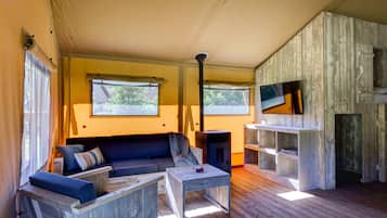 Tent | Living room